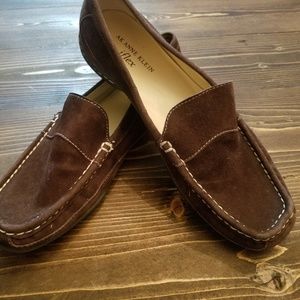 AK Anne Klein filed Maslipnslide loafer